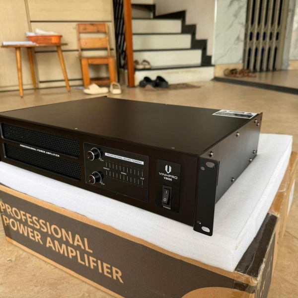 Đẩy Nhập VinhPro V8600(2X450W)