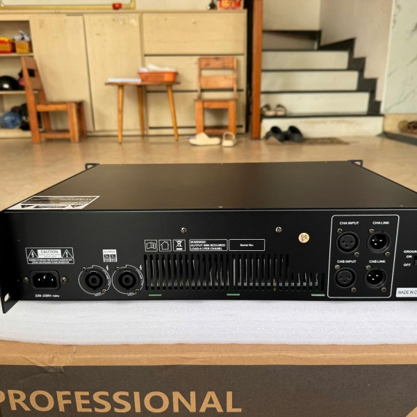 Đẩy Nhập VinhPro V8600(2X450W)