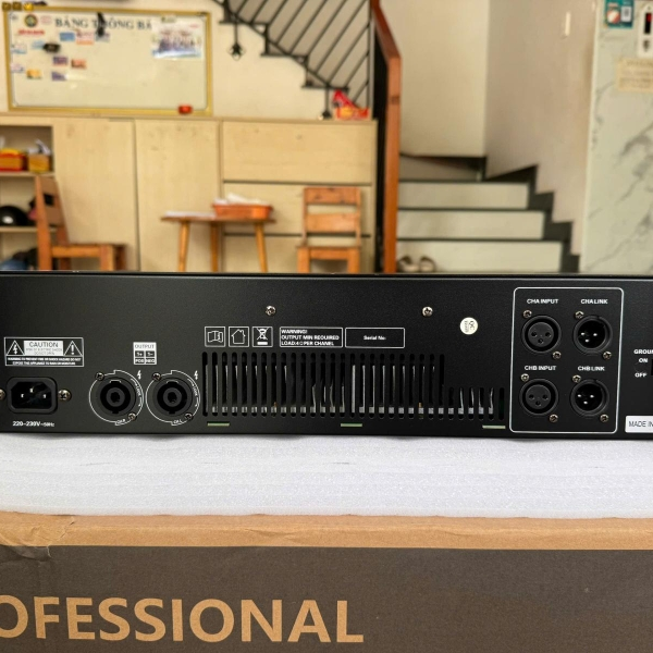 Đẩy Nhập VinhPro V8600(2X450W)